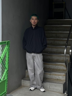 「MASU（エムエーエスユー）のPUMA×MASU H-STREET "BOYS NOTE"（スニーカー、ホワイト系）」を使った、小林優翔さん（メンズ・177cm）の春コーディネート