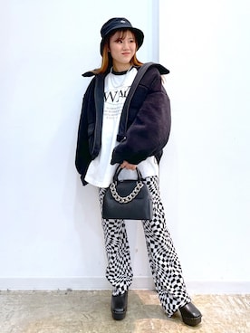 「PBLIM（ページボーイリム）のPAGEBOYLIM/ロゴ刺繍バケットハット2（ハット）」を使った、ayaさん（レディース・151cm）の秋コーディネート