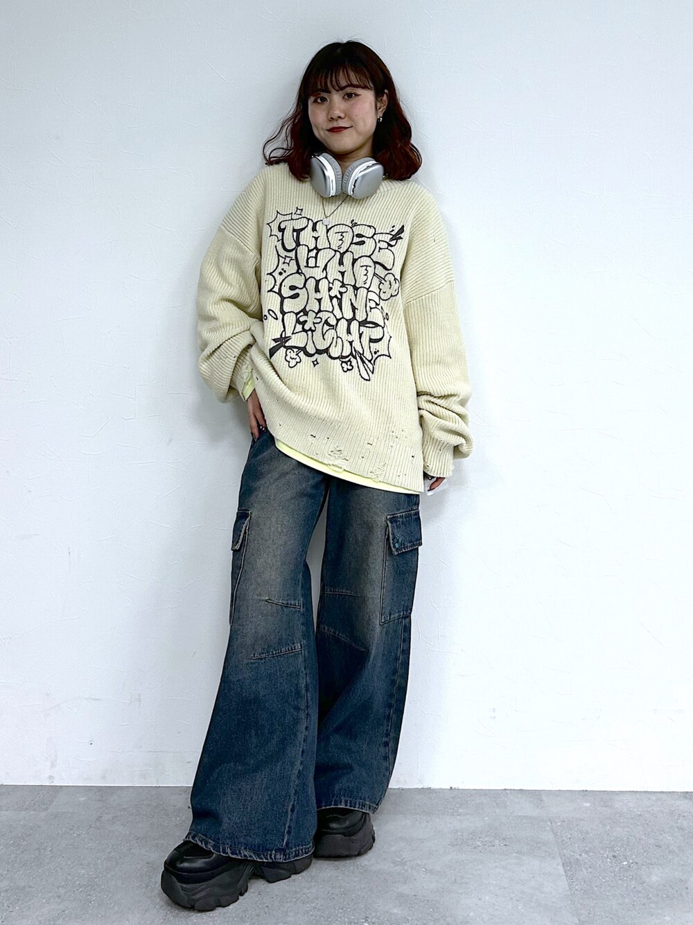 「休日スタイル、冬、冬服コーデ、パンツコーデ、ニットコーデ、PAGEBOY、PBLIM、ブルーロック、メンズライク、メンズライクコーデ」｜「PAGEBOYのプラットチャンキースニーカー（スニーカー、ブラック系）」を使った、ayaさん（骨格ウェーブ・レディース・152cm）の冬コーディネートの1枚目の写真
