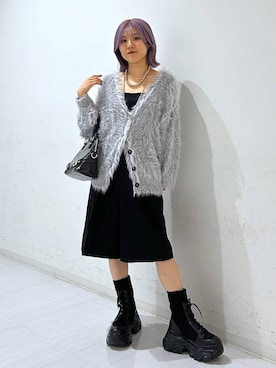 「PAGEBOY（ページボーイ）のスリーピーシャギーVネックカーディガン（カーディガン/ボレロ、グレー系）」を使った、ayaさん（レディース・152cm）の秋コーディネート