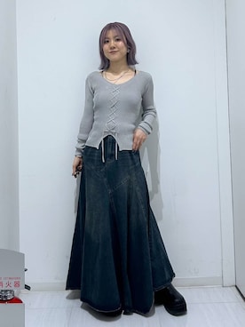 「PAGEBOY（ページボーイ）のアシメパネルデニムスカート（デニムスカート、ブルー系）」を使った、ayaさん（レディース・152cm）の秋コーディネート