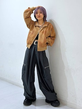 「PAGEBOY（ページボーイ）のZIPタックカーゴパンツ【裾ドローコード付き】（カーゴパンツ、グレー系）」を使った、ayaさん（レディース・152cm）の秋コーディネート