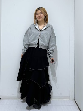 「PAGEBOY（ページボーイ）のハイショクステッチイレヘムスカート【ウエストゴム/ストレスフリー/裏地付き】（スカート、ブラック系）」を使った、ayaさん（レディース・152cm）の秋コーディネート