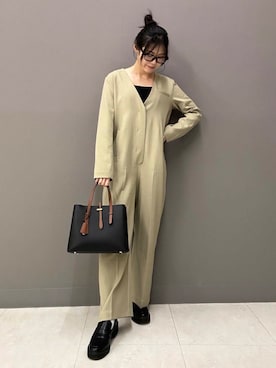 「綺麗めコーデ」｜「アイテム（サロペット/オーバーオール）」を使った、おみさん（レディース・157cm）の冬コーディネート
