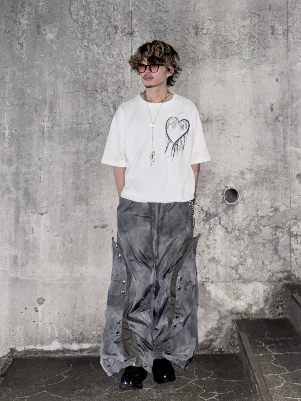 【GRANCY】ダメージ ハートエンブロイダリー ハーフスリーブT ホワイトM GRANCY】Damage HeartEmbroidery Halfsleeve Tee / ダメージ