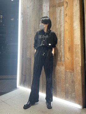 「elconductorhのアイテム（トップス、ブラック系）」を使った、yumekaさん（レディース・160cm）の春コーディネート