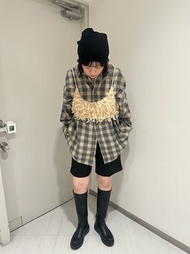 「アイテム（その他トップス）」を使った、咲弥さん（レディース・163cm）の秋コーディネート