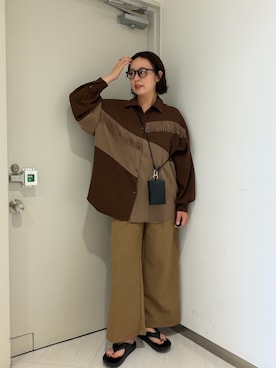 「KBF（ケイビーエフ）のSiltrata　Fringe pattern shirts（シャツ/ブラウス、ブラウン系）」を使った、咲弥さん（レディース・163cm）の夏コーディネート