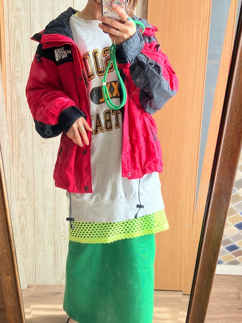 (春コーデ)ノースフェイス マウンテンパーカー 刺繍ロゴ グレー ピンクS THE NORTH FACE - (春コーデ)ノースフェイス 薄手 マウンテンパーカー