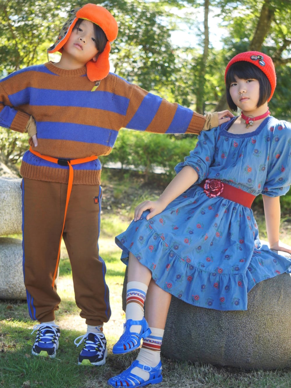 「スニーカー、ニット、ワンピース、カジュアル、ボーダー、ニット帽、スエット、ブラウン、ベルト、サンダル、花柄ワンピース、キッズファッション、秋トレンド2021、だから秋服が好き、フライトキャップ」｜「PUMAの【KIDS】CELL ALIEN OG PS / PUMA（スニーカー、ブルー系）」を使った、MAN♡N / OKIさん（キッズ・132cm）の秋コーディネートの1枚目の写真