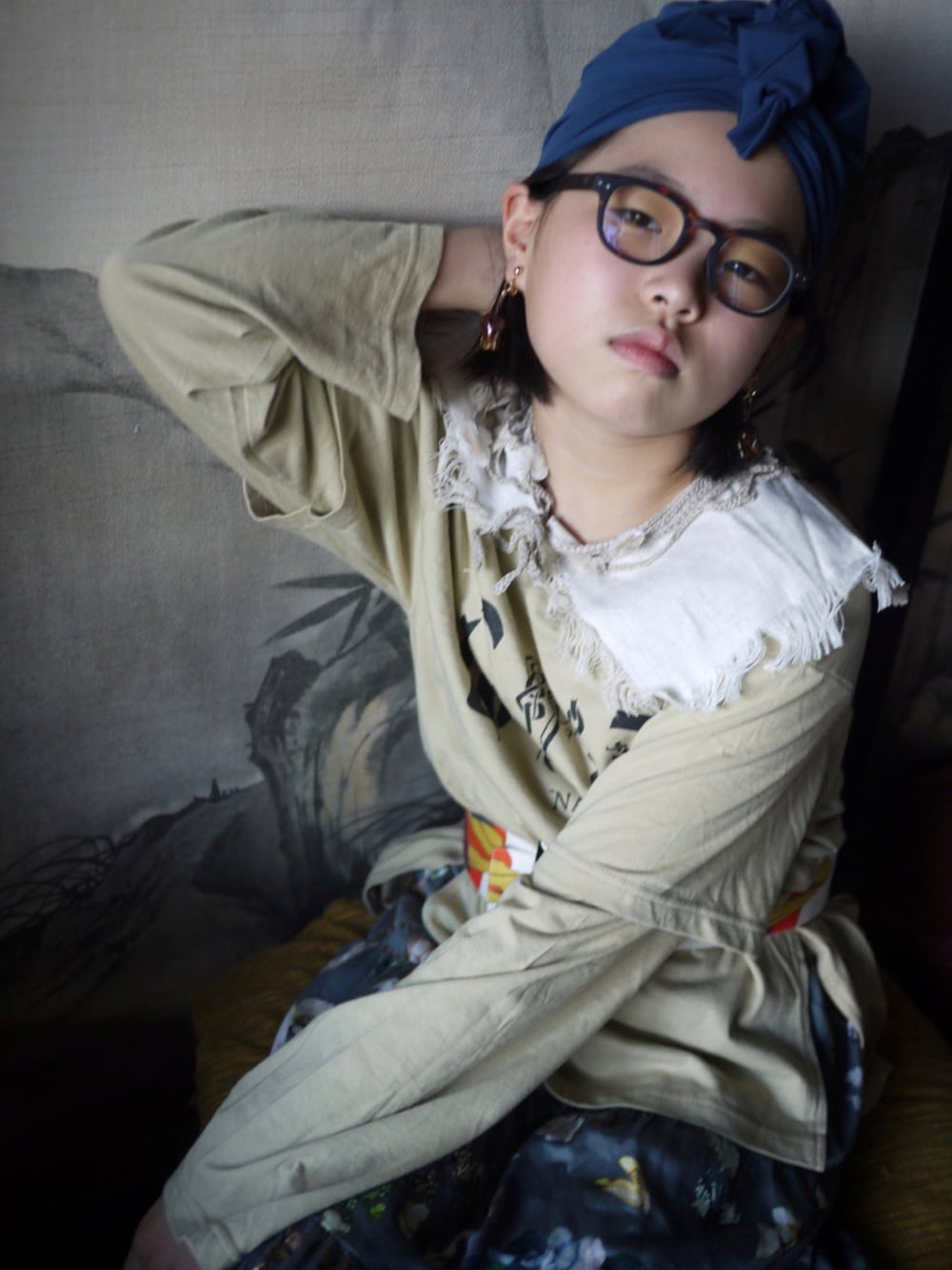 「スカート、ロゴT、ボーダー、ベージュ、花柄、Tシャツ、めがね、秋のコーデ、ロンT、ロングスカート、ベルト、つけ襟、秋冬コーデ、秋トレンド2021、だから秋服が好き」｜「luksのアイテム（帽子、ブルー系）」を使った、MAN♡N / OKIさん（キッズ・132cm）の秋コーディネートの1枚目の写真