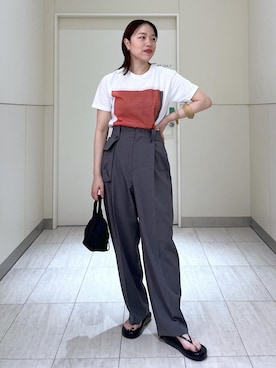 「FEMME」｜「アイテム（スラックス）」を使った、Hikariさん（レディース・164cm）の春コーディネート