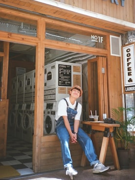 「Carhartt WIP（カーハートダブリューアイピー）のアイテム（オールインワン・サロペット）」を使った、Hanghangyeahさん（メンズ・170cm）の秋コーディネート