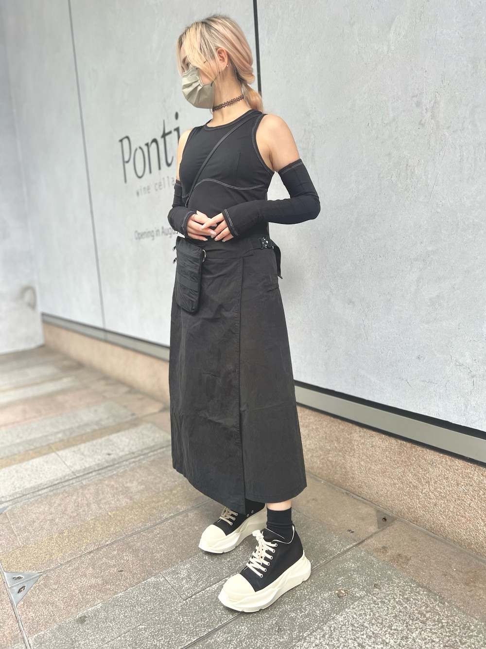 「Rick Owensのアイテム（シューズ、ブラック系）」を使った、Ruby さん（レディース・153cm）の夏コーディネートの1枚目の写真