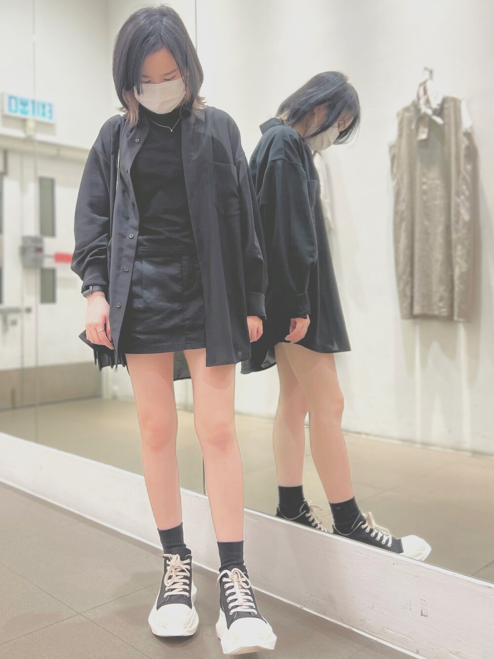 「GUのアイテム（スーツスカート、ブラック系）」を使った、Ruby さん（レディース・153cm）の春コーディネートの1枚目の写真