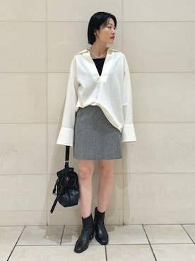 「アイテム（タンクトップ、ブルー系）」を使った、西平さん（レディース・160cm）の秋コーディネート