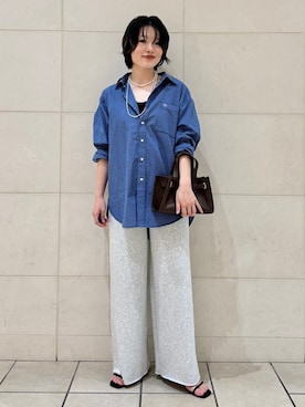 「シップス」｜「アイテム（スウェットパンツ）」を使った、西平さん（レディース・160cm）の秋コーディネート