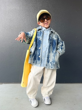 「LOWRYS FARM（ローリーズファーム）のデニムカバーオール　993723（デニムジャケット、ブルー系）」を使った、muguさん（キッズ・110cm）の春コーディネート