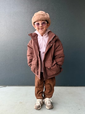 「アイテム（スニーカー）」を使った、muguさん（キッズ・110cm）の冬コーディネート