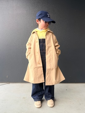「LOWRYS FARM（ローリーズファーム）のステンカラーコート　638402（ステンカラーコート、ベージュ系）」を使った、muguさん（キッズ・110cm）の春コーディネート