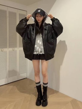 「アイテム（パーカー、グレー系）」を使った、marikoさん（レディース・166cm）の秋コーディネート