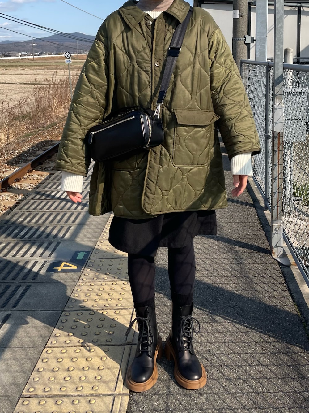 LOEWE 2016AW スタッズブーツ LOEWEのブーツを使ったレディース人気