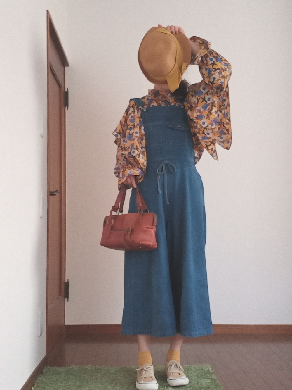 「怖いぐらいの運命😱、何故に帽子屋⁉️、ビックリ仰天、奥さん、信じられます⁉️、帽子屋さん頑張ります！、帽子、帽子コーデ、メルロー、ワークマン、麦わら帽子、いつも本当にありがとうございます！」｜「麦わら帽子のアイテム（ハット、イエロー系）」を使った、bikkoさん（レディース・158cm）の春コーディネートの1枚目の写真
