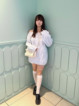 「one after another NICE CLAUP(ワンアフターアナザーナイスクラップ)のミルキーパレットニットミニワンピ/肩リボン(ワンピース、ブルー系)」を使った、ゆうなさん(レディース・158cm)の冬コーディネート