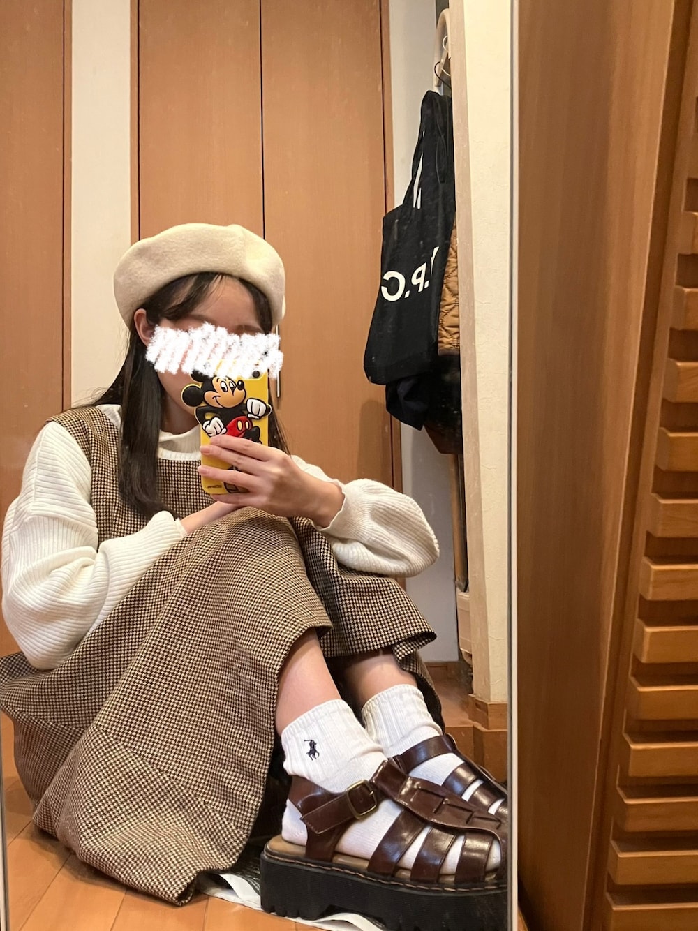「おでかけコーデ、おしゃれさんと繋がりたい、カジュアル、低身長女子、#冬コーデ、古着、古着コーデ、古着好きな人と繋がりたい、高校生」｜「POLO RALPH LAURENの【POLO RALPH LAUREN / ポロラルフローレン】ソックス3Pセット（ソックス/靴下、ホワイト系）」を使った、milk さん（レディース・148cm）の冬コーディネートの1枚目の写真