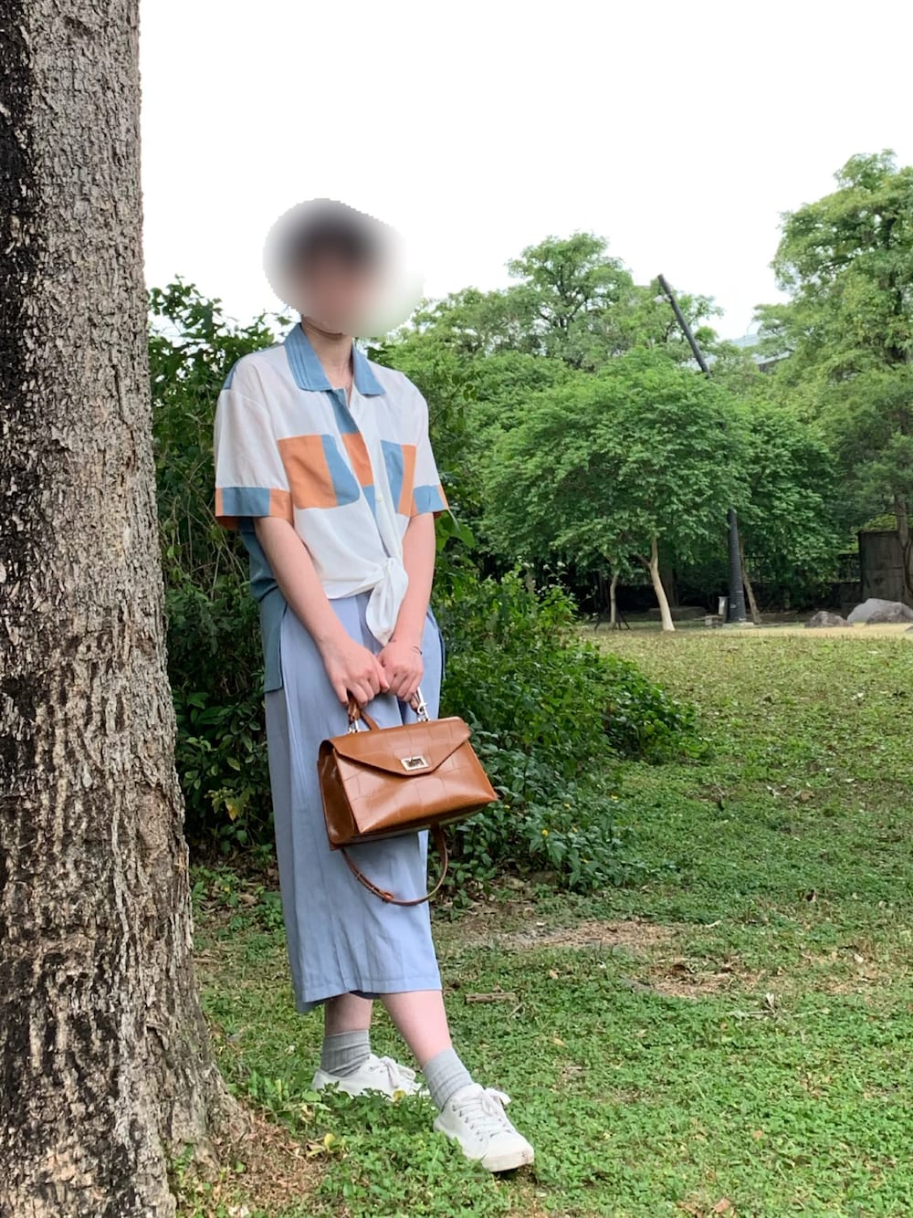「VINTAGEのアイテム（シャツ/ブラウス、ブルー系）」を使った、cleankeepさん（レディース・162cm）の春コーディネートの1枚目の写真