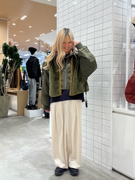 「カーキアウター」｜きょんさん（レディース・161cm）の秋コーディネート