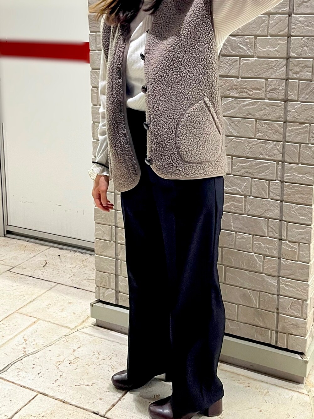 「未来のWEARISTAプロジェクト、休日スタイル、あったかコーデ、低身長コーデ、秋冬コーデ、ootd」｜「Honeysのボアベスト（その他アウター、ブラウン系）」を使った、れいちぇる🍐さん（レディース・150cm）の冬コーディネートの1枚目の写真
