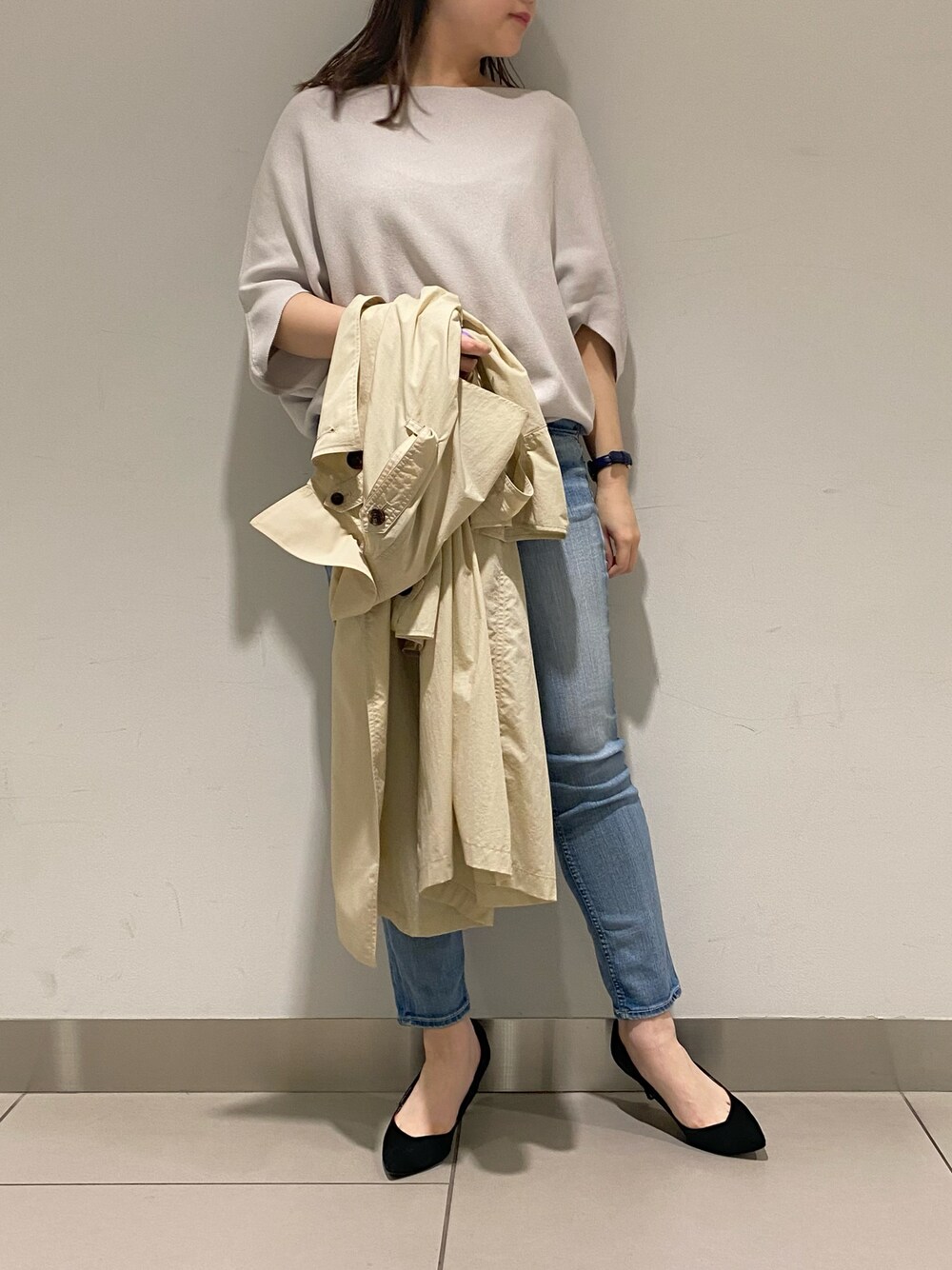 「オトナカジュアル、パンツコーデ、ootd、春服みてみて、オトナ女子、春、ニット、春ニット、ポンチョニット、ポンチョ、TICCA、YANUK、ヤヌーク、きれいめカジュアル、カジュアル」｜「TICCAの【TICCA/ティッカ】トレンチコート（その他アウター、ベージュ系）」を使った、nana.さん（レディース・158cm）の春コーディネートの1枚目の写真