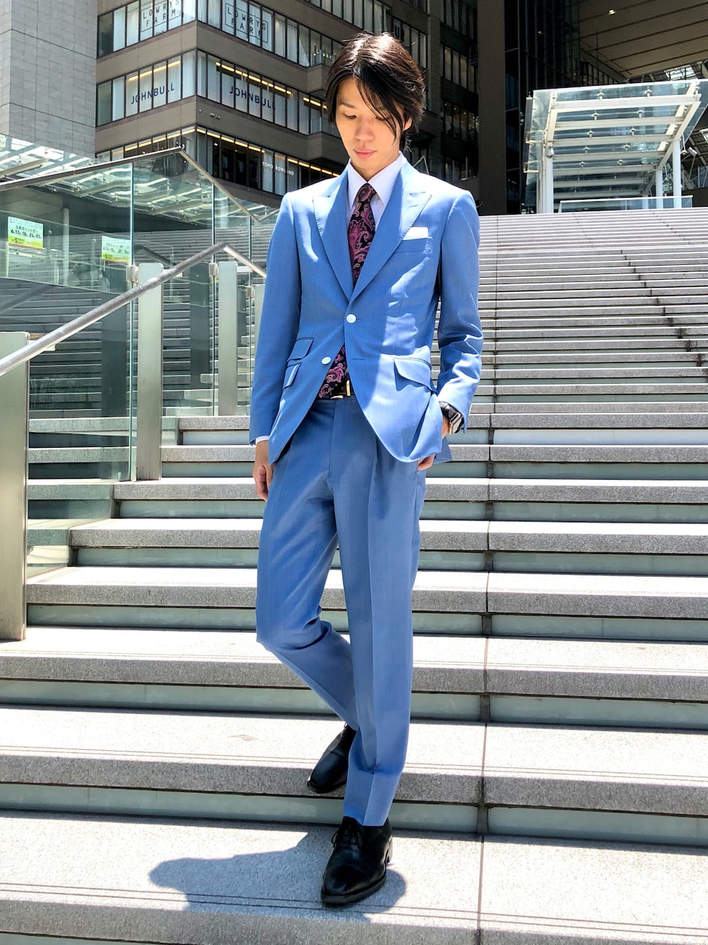 「スーツスタイル、セットアップ、カラーパンツ、シャツスタイル、革靴、レイヤードスタイル、KASHIYAMA、秋先取りコーデ、秋トレンド2021、秋服準備はじめました」｜「KASHIYAMAのVITALE BARBERIS CANONICO（フォーマルスーツ/小物、ブルー系）」を使った、R.UEKIさん（メンズ・174cm）の秋コーディネートの1枚目の写真