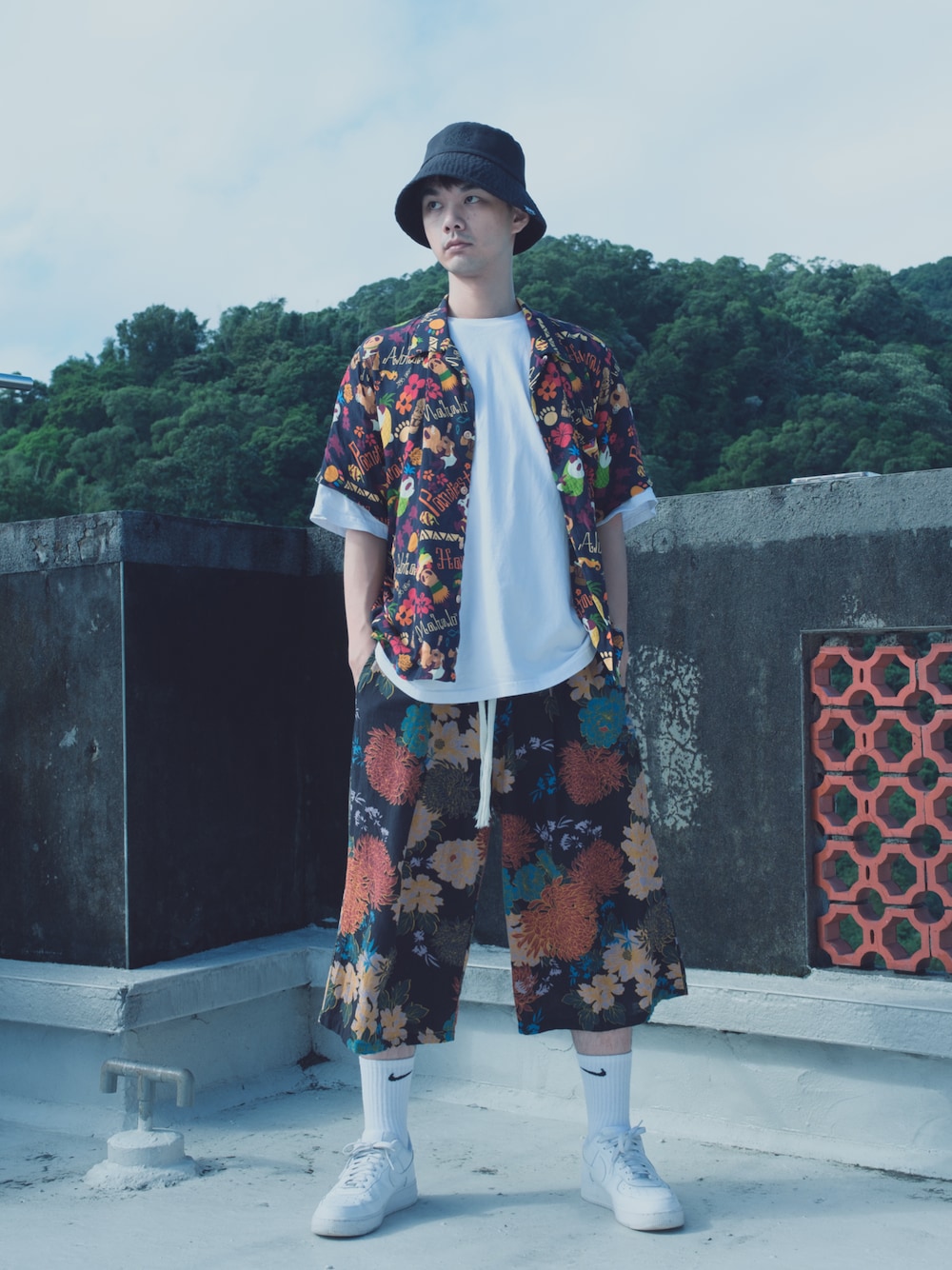「おでかけコーデ、秋服、秋っぽコーデ更新中、ootd」｜「XRAGEのアイテム（帽子、ブラック系）」を使った、HEXA🇹🇼さん（メンズ・183cm）の秋コーディネートの1枚目の写真