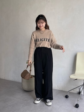 「ロゴニット」｜「アイテム（スラックス）」を使った、MIOさん（レディース・158cm）の秋コーディネート