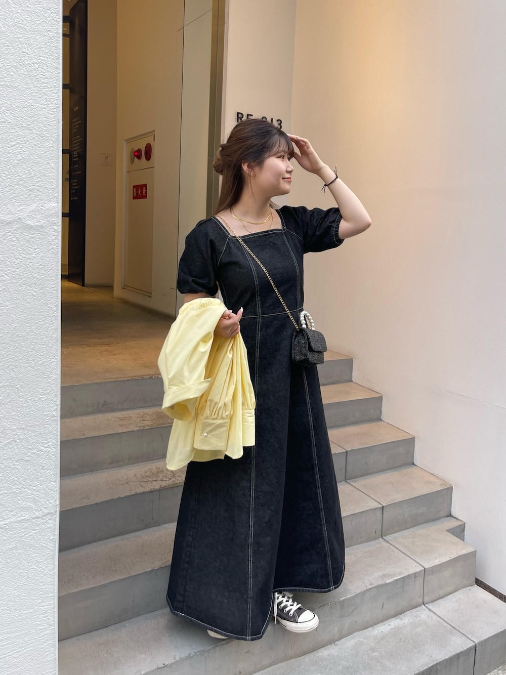 【Phase Eight】Cosette パフスリーブ デニム ワンピース 岡山県児島デニムで魅せる、ギャザーたっぷりVネックワンピース