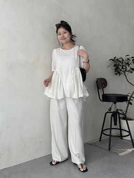 「prose verse（プロズヴェール）のセンタープレスダブルタックパンツ（その他パンツ、ホワイト系）」を使った、MIOさん（レディース・158cm）の春コーディネート