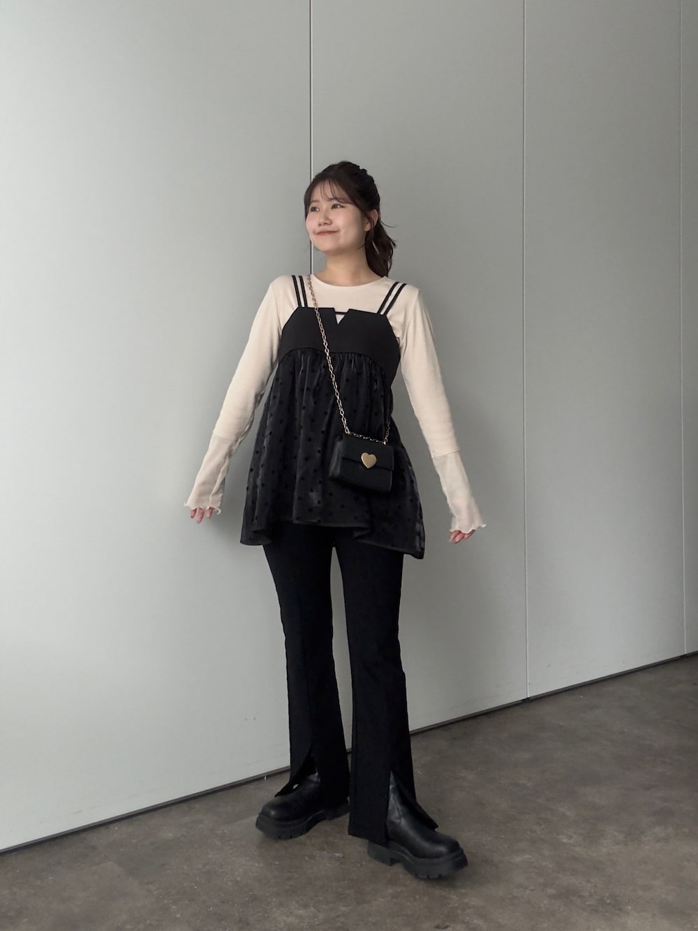 「prose verseの袖シアー切替トップス（Tシャツ/カットソー、ホワイト系）」を使った、MIOさん（レディース・158cm）の春コーディネートの1枚目の写真