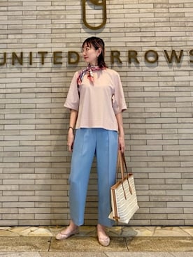 「GIANNI CHIARINI（ジャンニ キアリーニ）のアイテム」を使った、平敷（hirashiki）さん（レディース・169cm）の春コーディネート