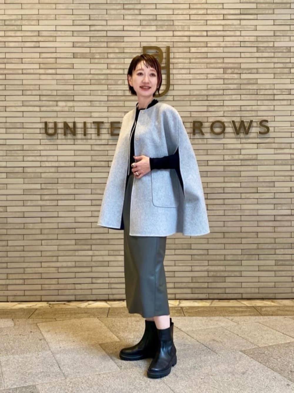 「モード、トレンド、骨格ナチュラル、イエベ春」｜「UNITED ARROWSのS/PL ADJ ネックレス2（ネックレス、ホワイト系）」を使った、平敷（hirashiki）さん（レディース・169cm）の秋コーディネートの1枚目の写真