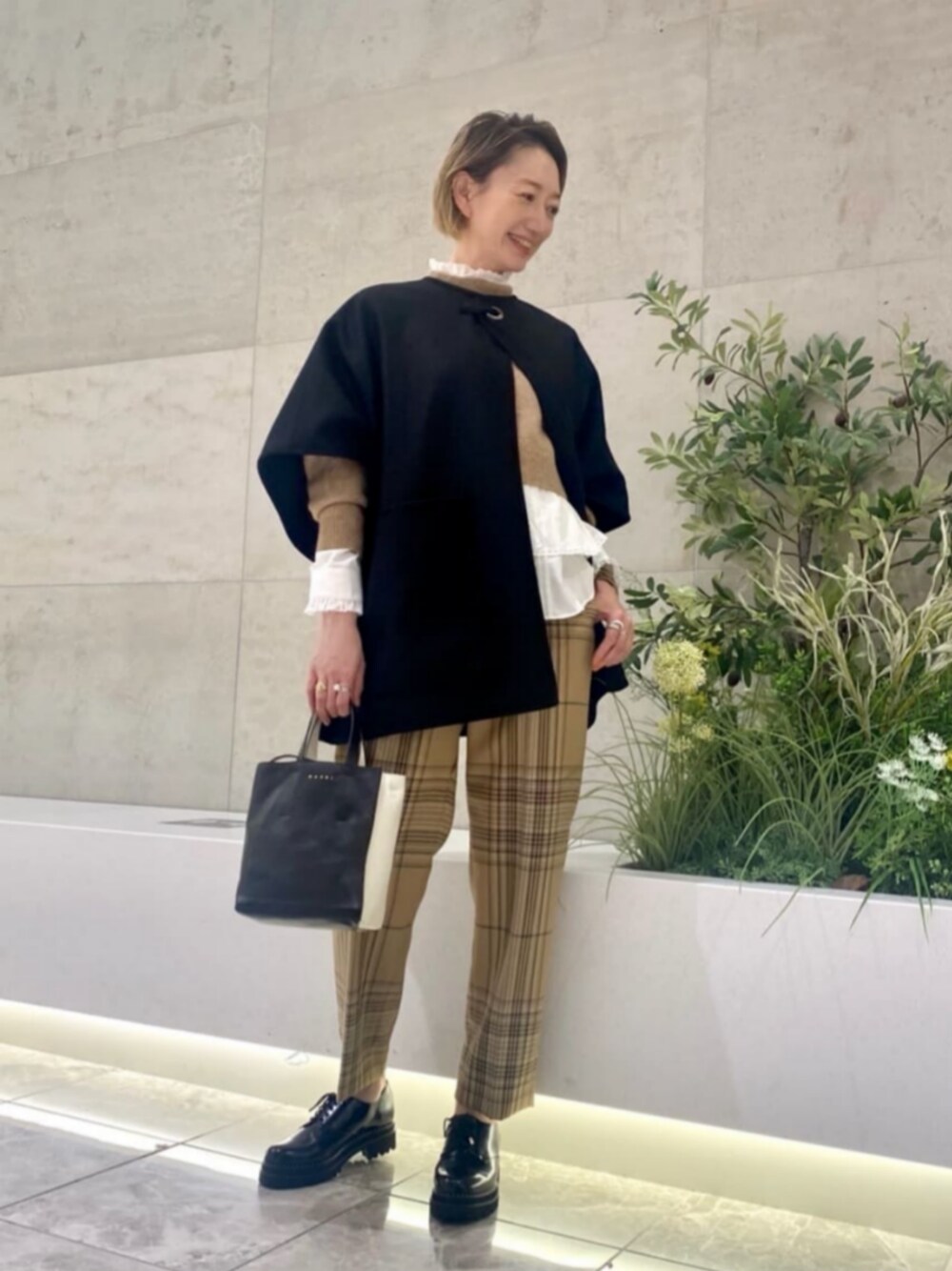 「モード、トレンド」｜「UNITED ARROWSのOXFORD プラットフォーム シューズ（その他シューズ、ブラック系）」を使った、平敷（hirashiki）さん（レディース・169cm）の秋コーディネートの1枚目の写真