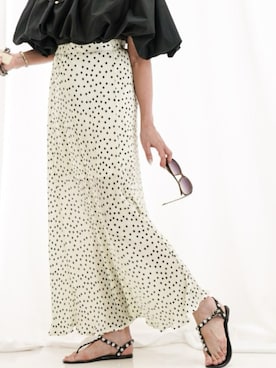 「アイテム（スカート）」を使った、A lot of love offiさん（レディース・170cm）の秋コーディネート