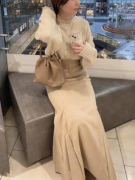 「アイテム（スカート、ベージュ系）」を使った、ayakaさん（レディース・153cm）の冬コーディネート