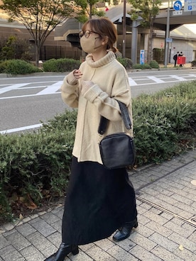 「select MOCA（セレクトモカ）のリンキングオーバーサイズタートルニット（ニット/セーター）」を使った、ayakaさん（レディース・153cm）の秋コーディネート