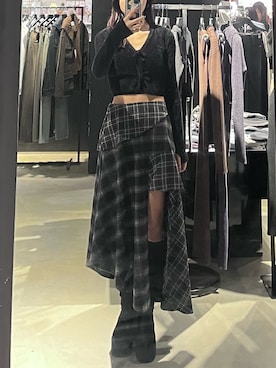 「アイテム（スカート）」を使った、川越祐莉さん（レディース・174cm）の秋コーディネート