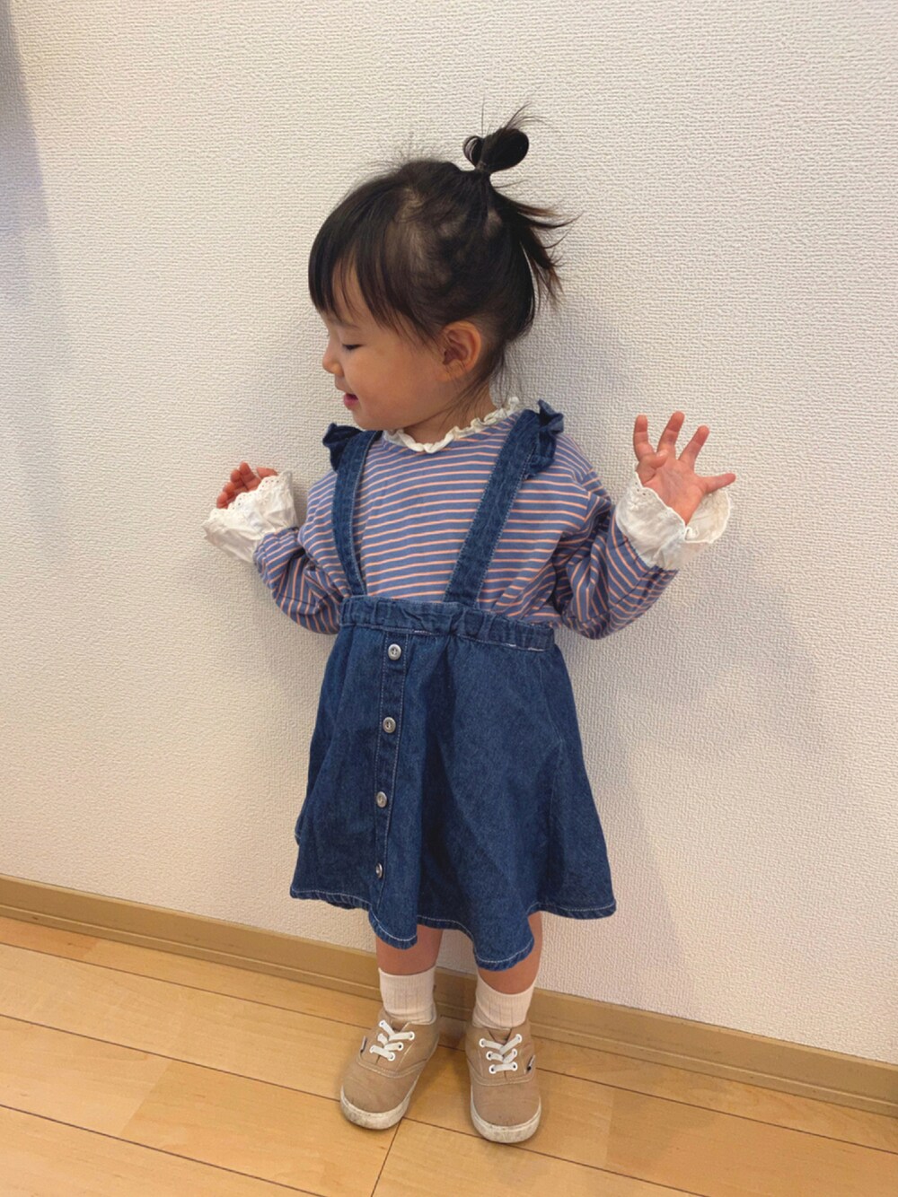 「休日スタイル、プチプラ、ボリューム袖、タックイン」｜「韓国ファッション #Kのアイテム（トップス、その他）」を使った、U&h¨̮♡さん（キッズ・80cm）の秋コーディネートの1枚目の写真
