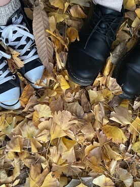 「CONVERSE（コンバース）のCONVERSE コンバース オール スター オックス / ALL STAR OX(BLACK) 32160321（スニーカー、ブラック系）」を使った、つんつるてんさん（レディース・161cm）の春コーディネート