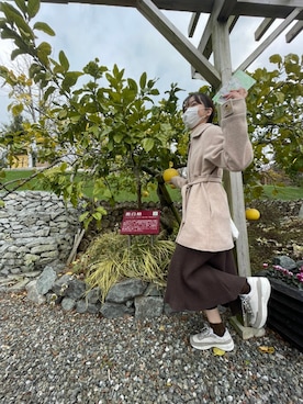 「A.P.C.（アーペーセー）のアイテム（スニーカー、グレー系）」を使った、つんつるてんさん（レディース・161cm）の春コーディネート