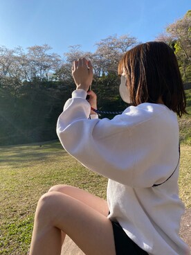 「古着のアイテム（スウェット、ホワイト系）」を使った、つんつるてんさん（レディース・161cm）の春コーディネート